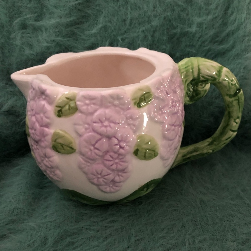 Pitcher planter